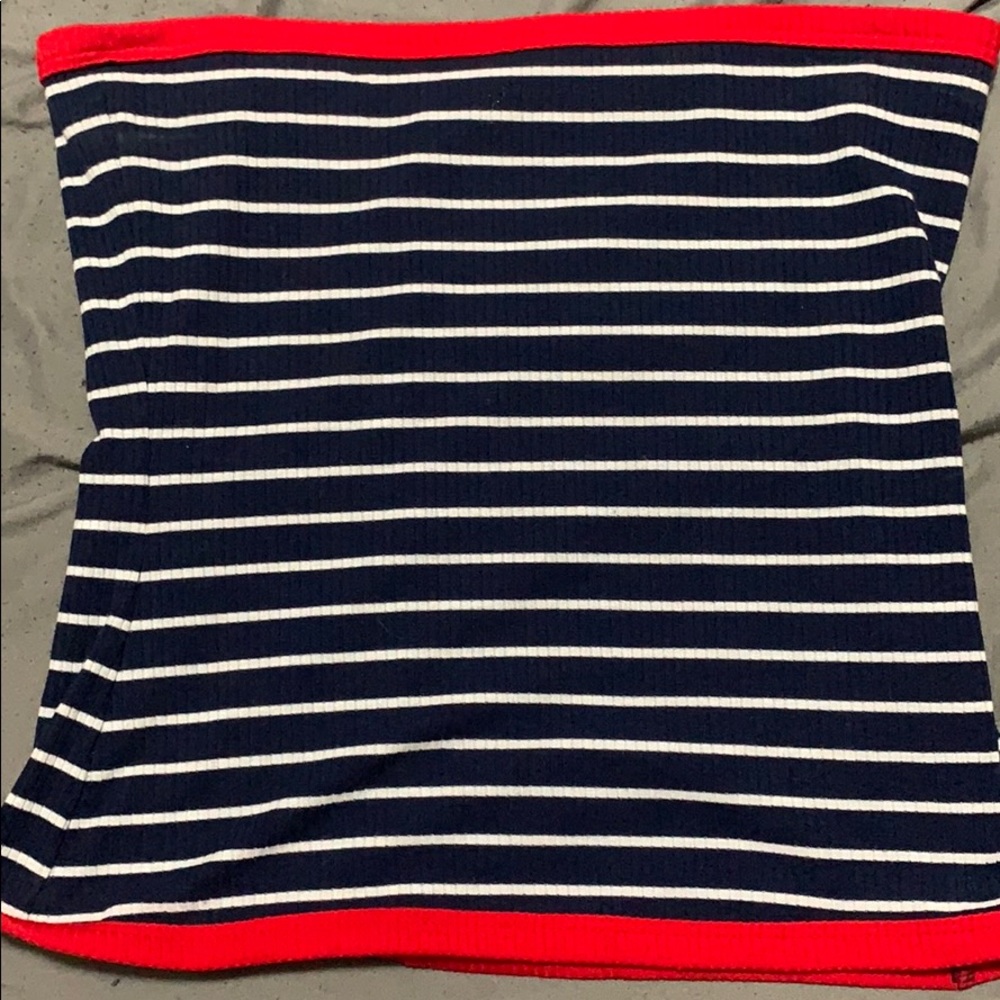 Sleeveless shirt